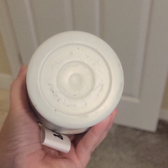 Snoopy Peanuts Travel Mug wrist band closeable spout for no spill. - Picture 4 of 5